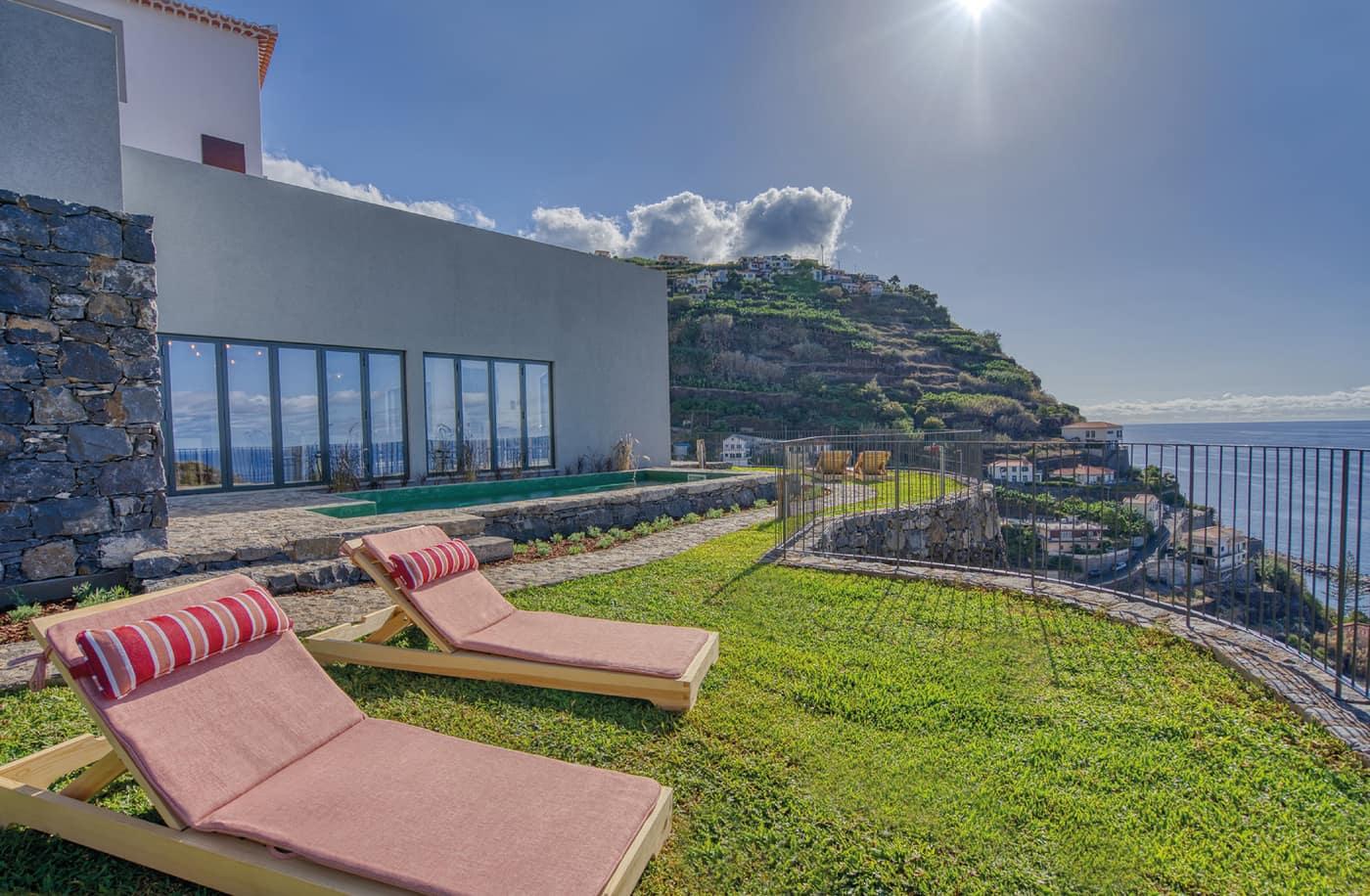 Caldeirao Verde Levada Transport stop: Pickup from your Calheta destination